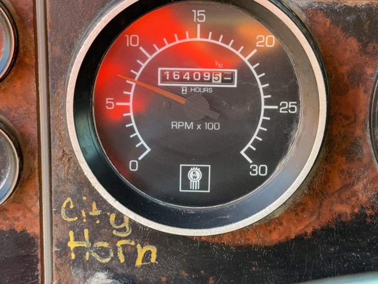 2006-kenworth-t800-image-17