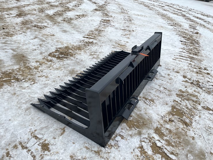#2046-•-skid-steer-mount-72"-fine-tooth-skeleton-bucket-image-7