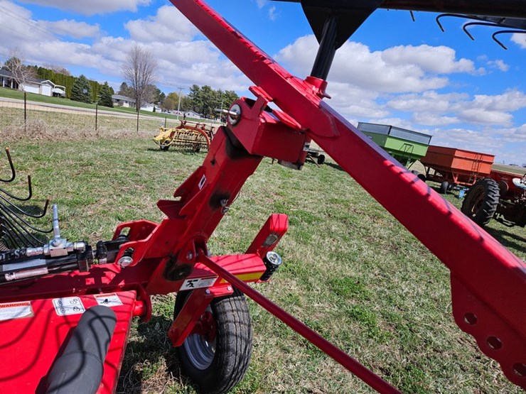 massey-ferguson-12-image-15