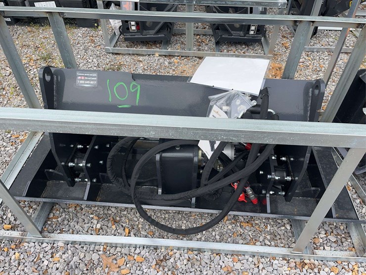 land-honor-vibratory-plate-compactor,-72"-image-1