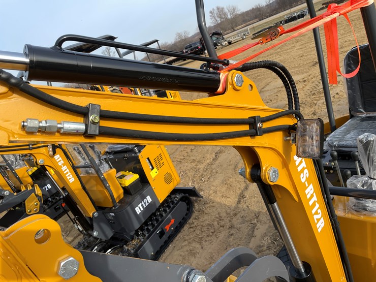 #1042-•-new-ats-rt12r-mini-excavator-image-28