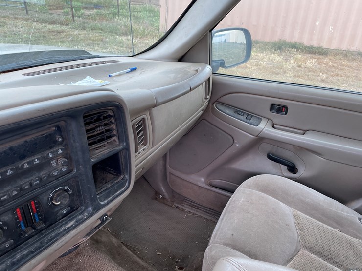 #4006-•-2005-chevy-crew-cab-truck-(az-title)-image-24