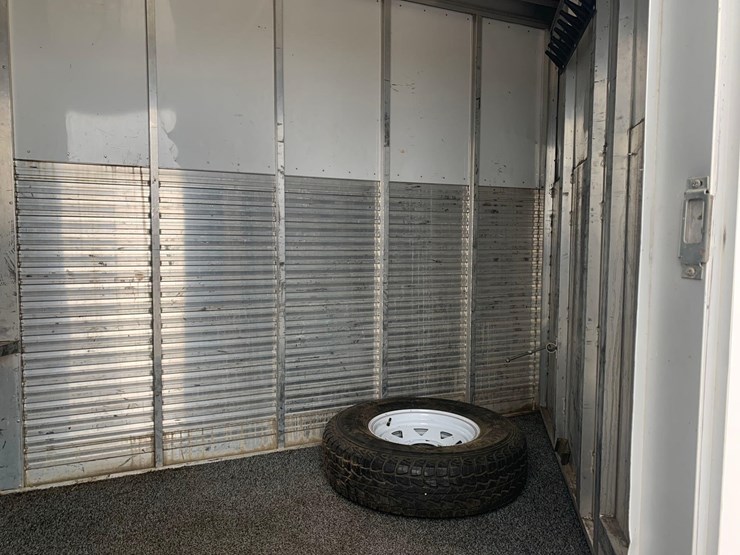 2003-exiss-sport-horse-trailer-image-19