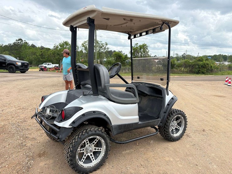 yamaha-electric-golf-cart-w/-charger-image-3