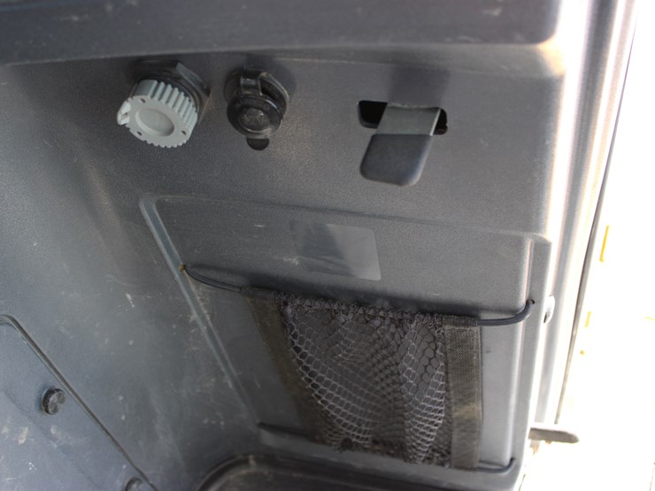 2021-deere-524p-image-54