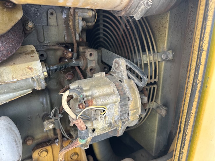 caterpillar-307-image-49