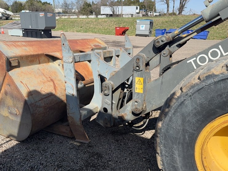 komatsu-wa180-image-13