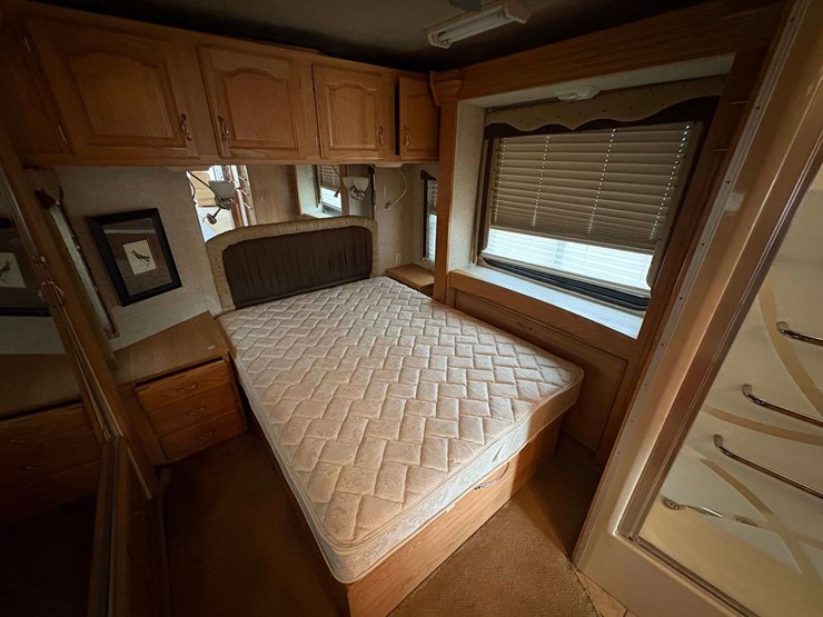 2007-freightliner-alfa-diesel-pusher-motorhome-(37,286-miles)-image-38