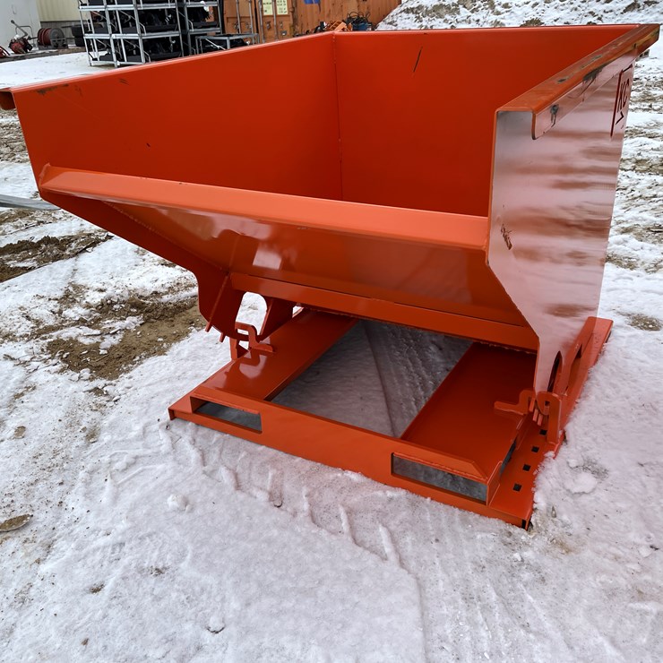 #2002 • 2 Yard Self Dumping Hopper