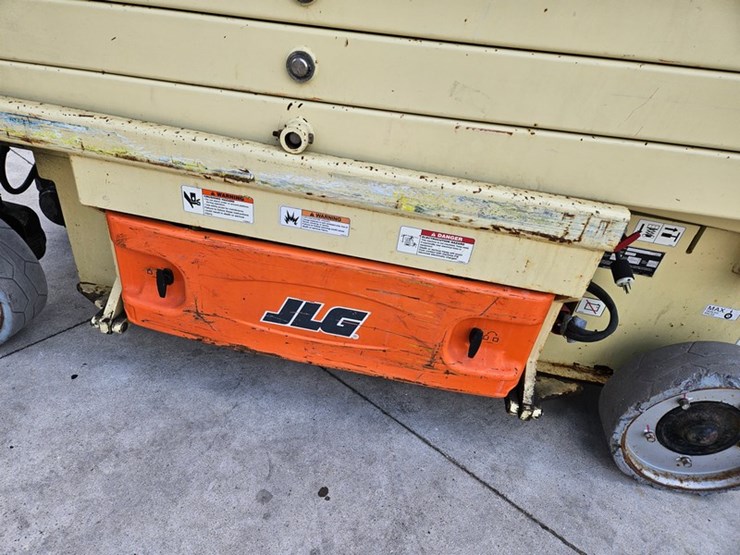jlg-2630es-image-10