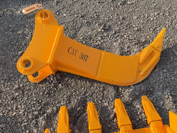 caterpillar-307-image-2