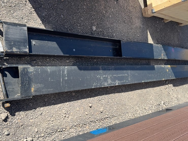 #1077-•-set-of-10'-pallet-fork-extentions-image-1