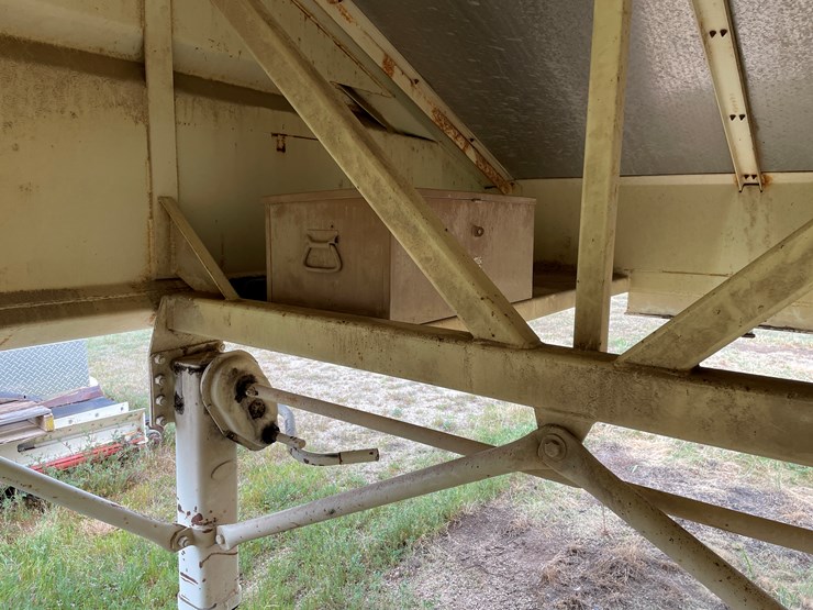 #4009-•-1999-lang-fab-belly-dump-spreader-(az-title)-image-33