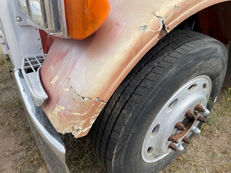 1998-peterbilt-378-image-37