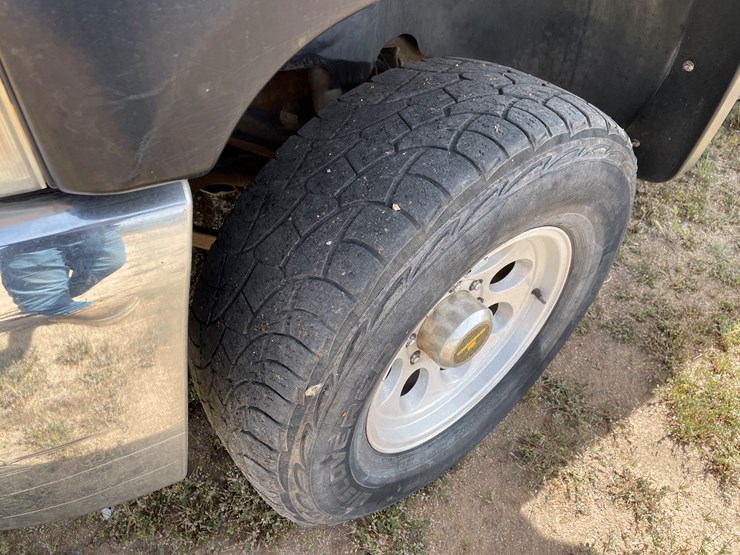 2009-chevrolet-2500-image-19