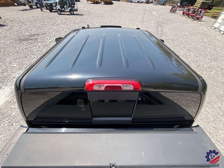 2015-gmc-3500-image-39