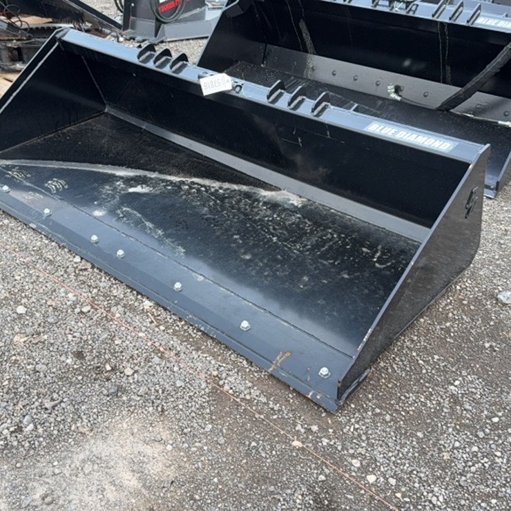#2018 • BLUE DIAMOND 84" SKID STEER SMOOTH BUCKET