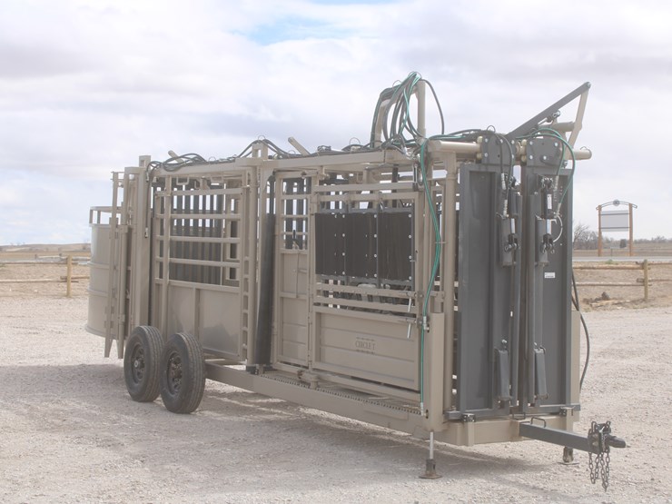 #1083-•-new-circle-t-portable-complete-cattle-processing-system-image-4