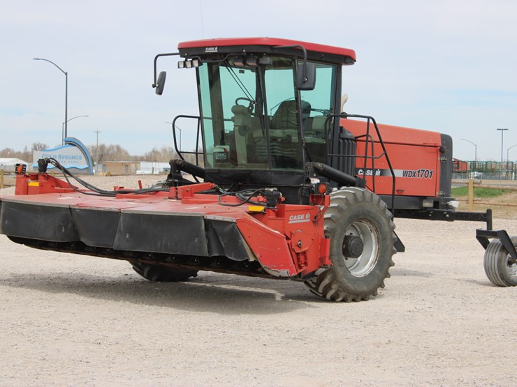 case-ih-wdx1701-image-2
