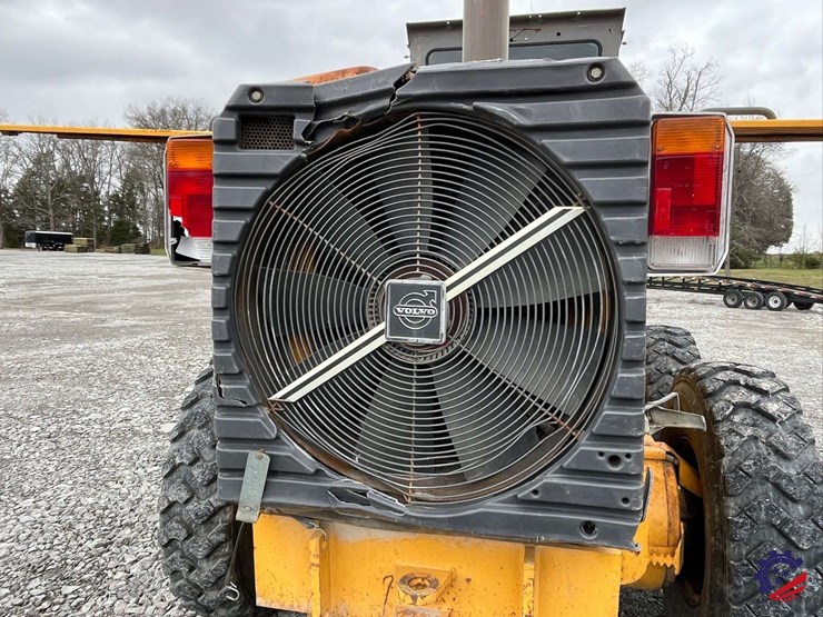 2003-volvo-g710b-image-36