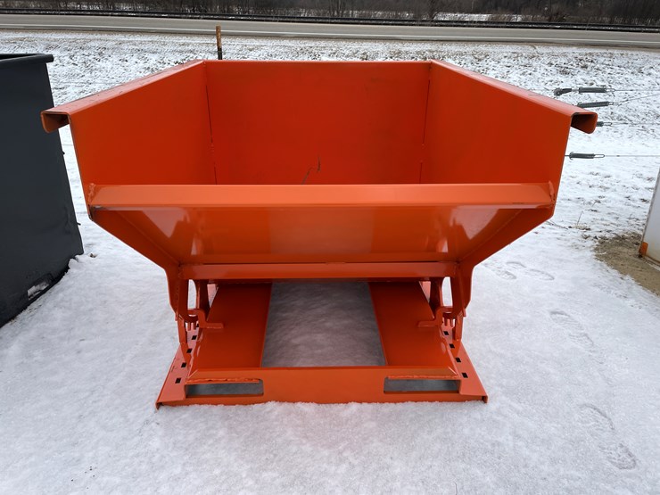 #2003-•-2-yard-self-dumping-hopper-image-2