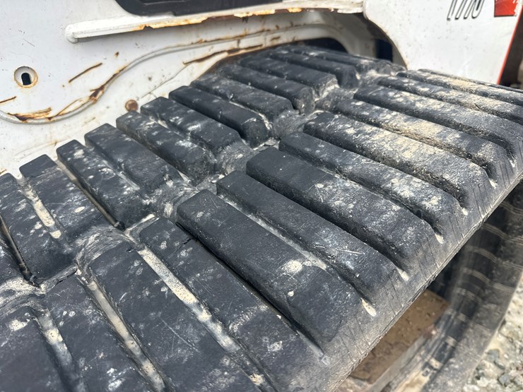 2022-bobcat-t770-image-58