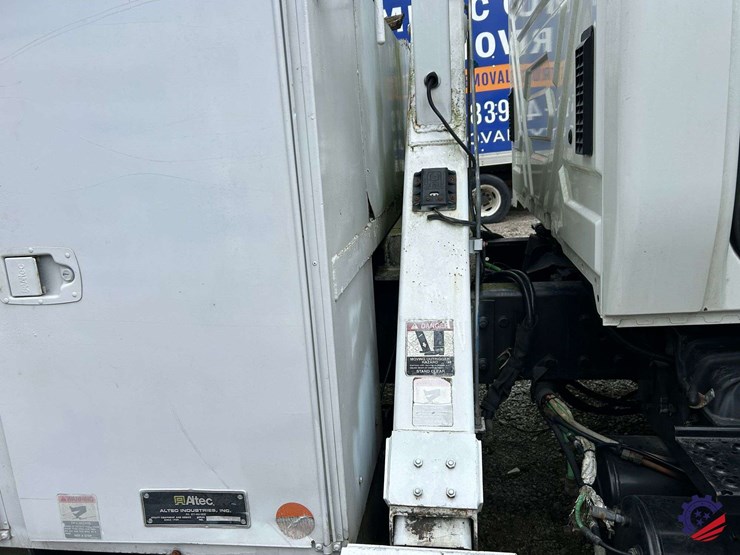 2009-international-7400-image-48