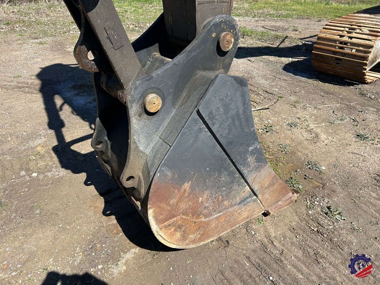 2018-volvo-ec220el-image-8