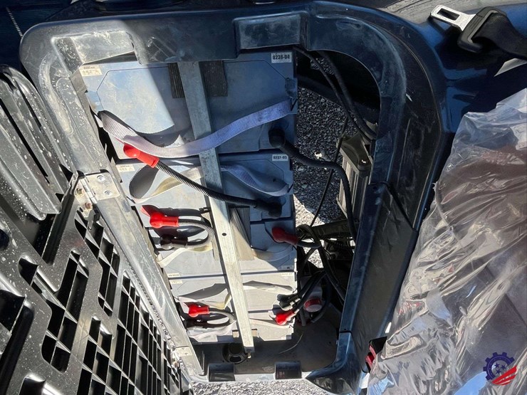 unused-2025-sdlanch-sdlgc80-golf-cart-image-24