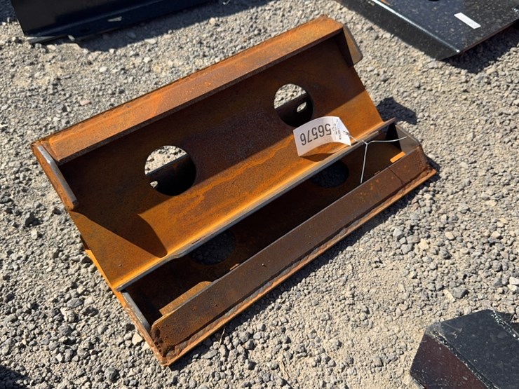 #1032-•-qty(2)-dingo-weld-on-plates-image-2