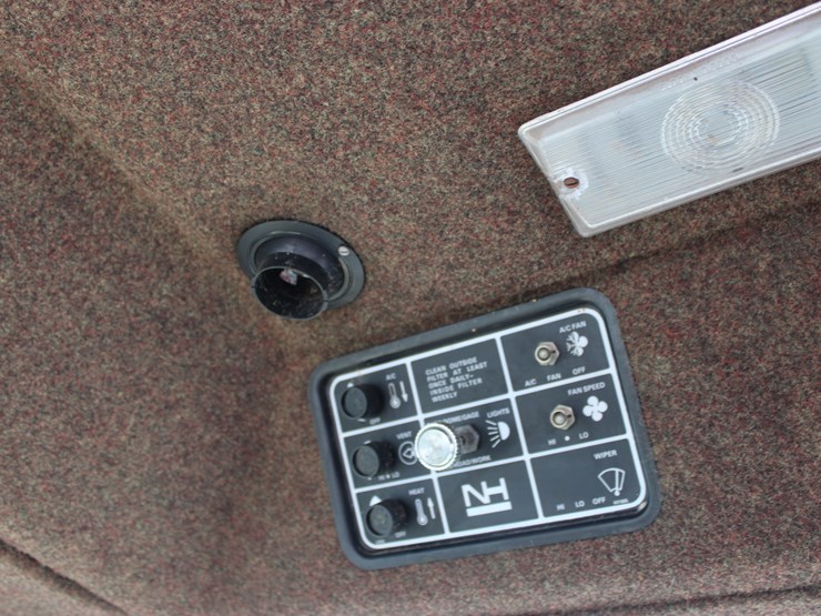 new-holland-2550-image-55