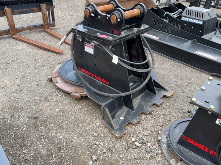 #2013-•-blue-diamond-48"-excavator-disc-mulcher-image-1