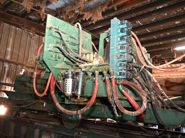 #116-•-cleereman-38-3hb-carriage-and-track-image-20