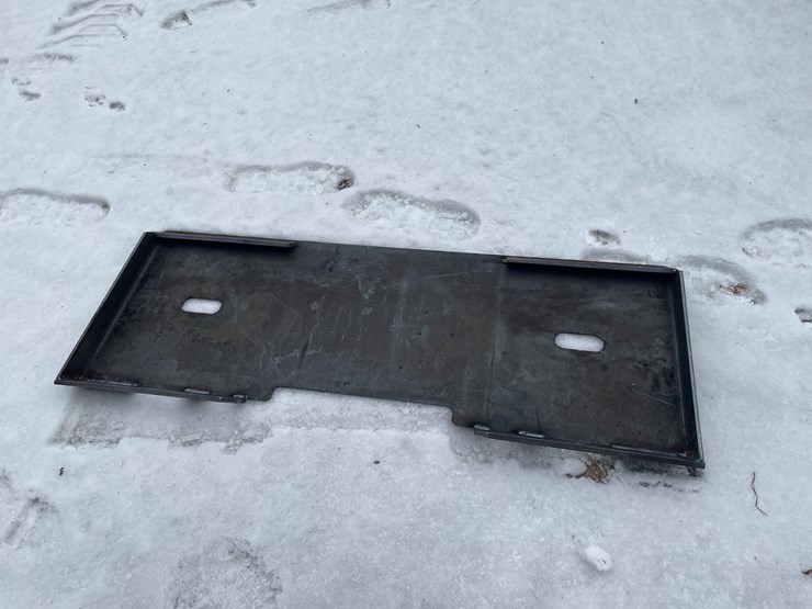 #2051-•-skid-steer-weldable-attachment-plate-image-2