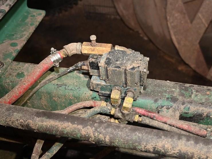 #116-•-cleereman-38-3hb-carriage-and-track-image-32