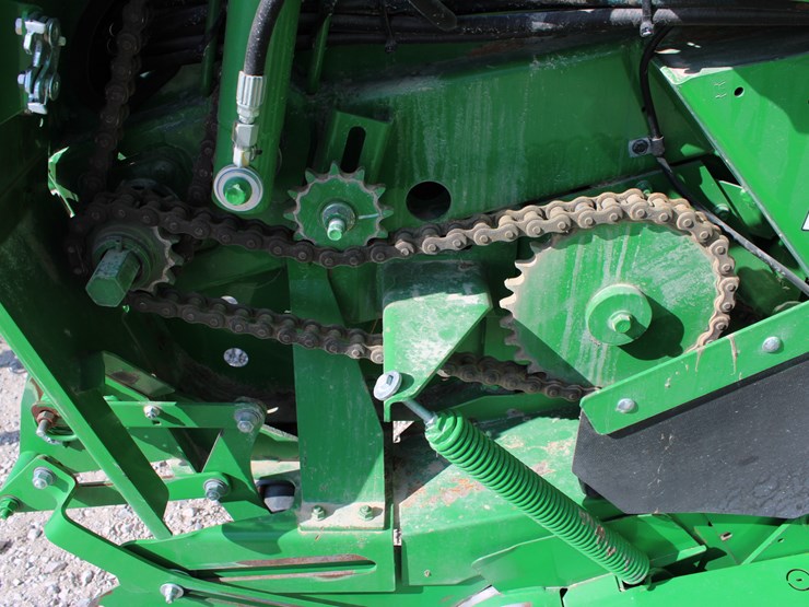 2022-john-deere-560r-image-31