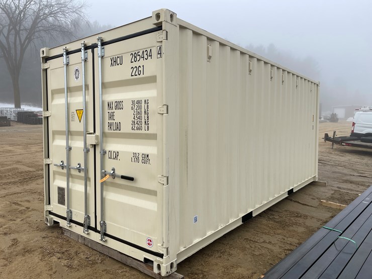#116-•-20'-shipping-container-image-1