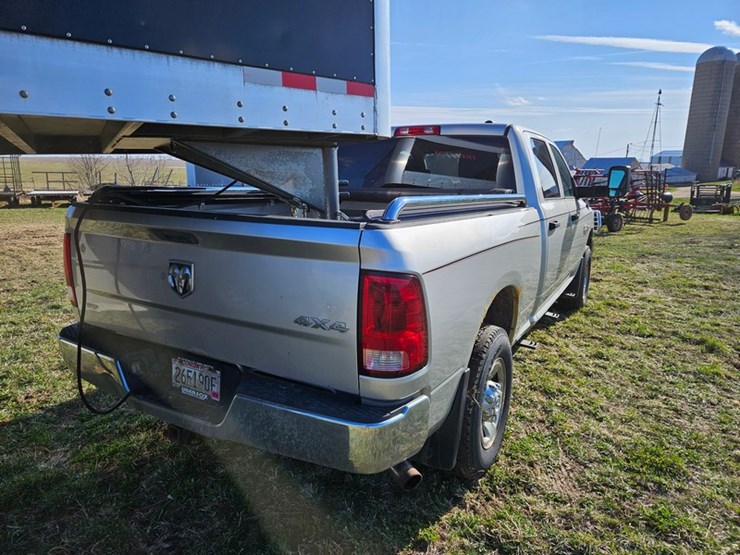 2012-dodge-ram-2500-image-4