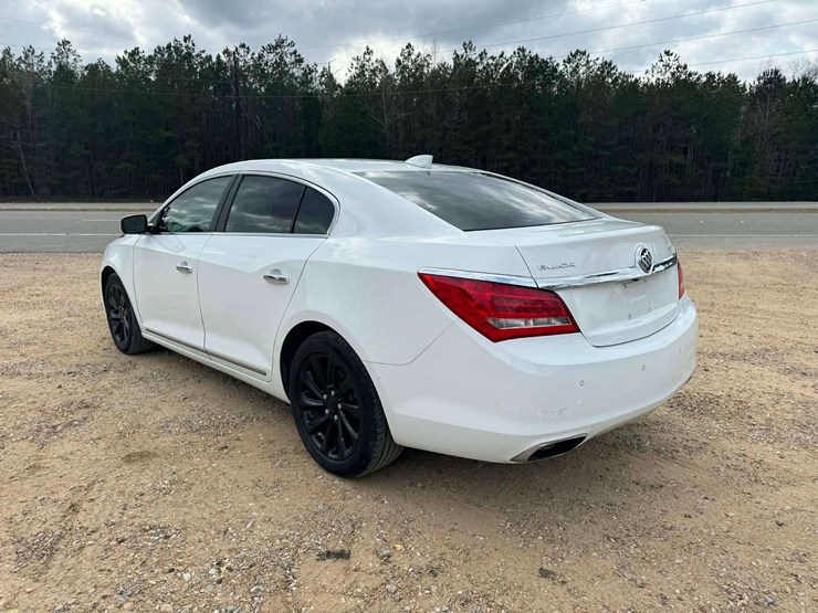 2016-buick-lacrosse-leather-fwd-4d-sedan-3.6-6cyl.-gasoline-(137,344-miles)-image-3