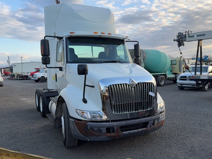 2007-international-8600-image-3