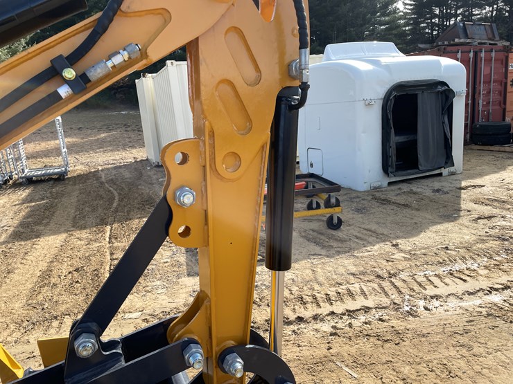 #1037-•-new-ats-rt15r-mini-excavator-image-27