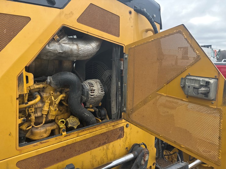 deere-550k-lgp-image-48