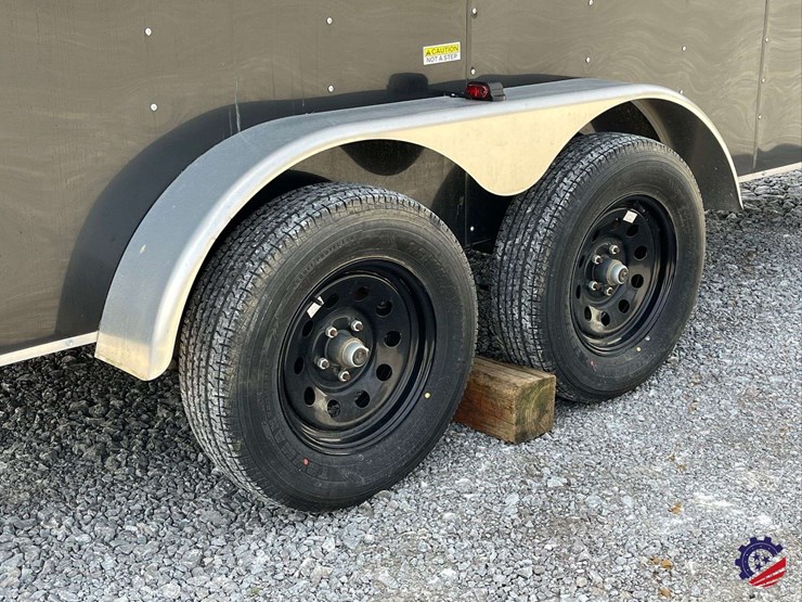 2023-interstate-west-victory-t/a-16’-enclosed-tag-trailer-image-9