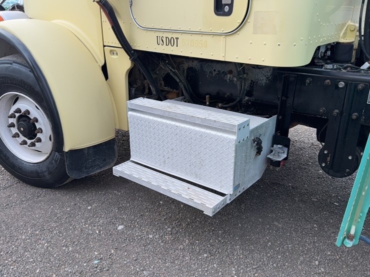 2007-peterbilt-357-image-15