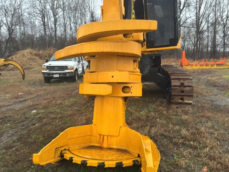 2010-tigercat-lx822c-image-10