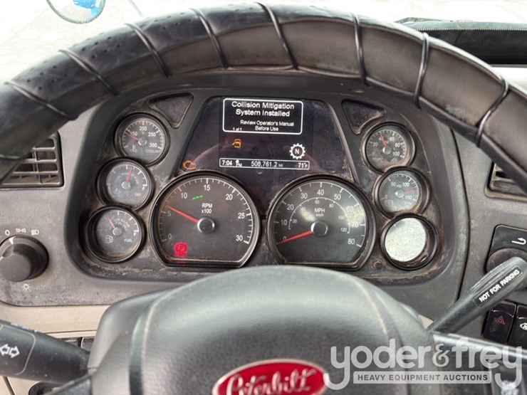 2018-peterbilt-579-image-125