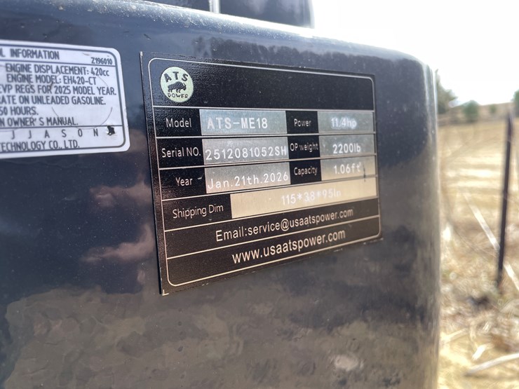 #902-•-new-land-hero-rt15r-mini-excavator-image-44