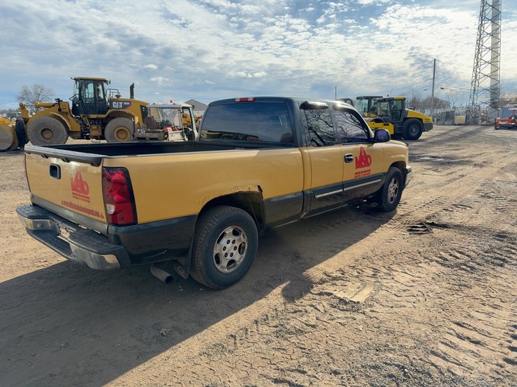 2004-chevrolet-silverado-1500-image-5
