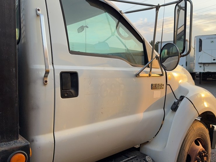 2005-ford-f650-image-5