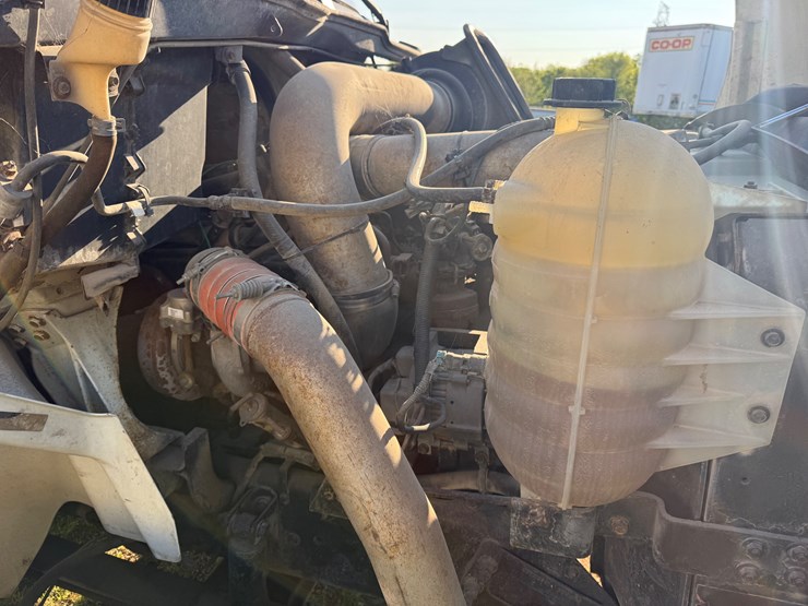 2005-case-ih-8600-image-14